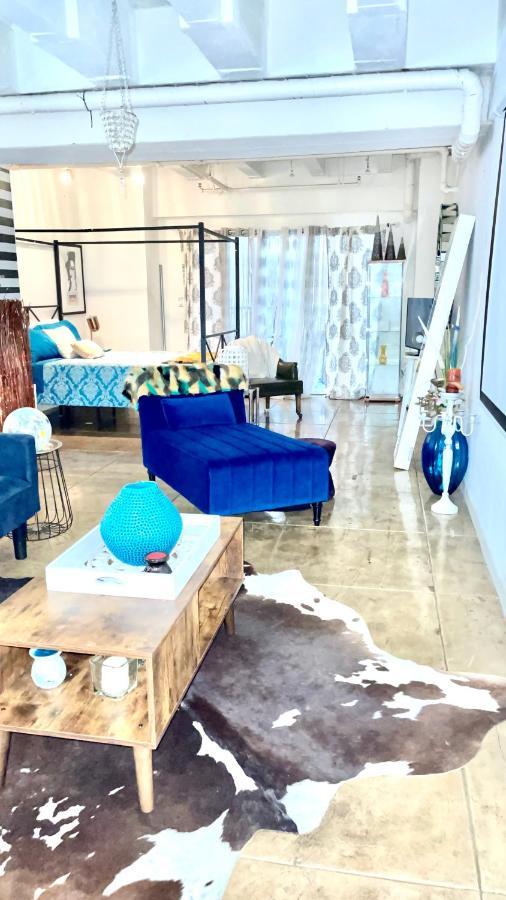 Modern Elite Open Style Loft With Rooftop Pool & Jacuzzi *